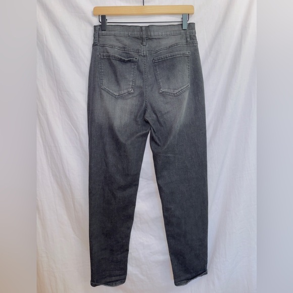 SO Black Wash Denim High Waisted Distressed Mom Jean size 6 - Picture 6 of 6